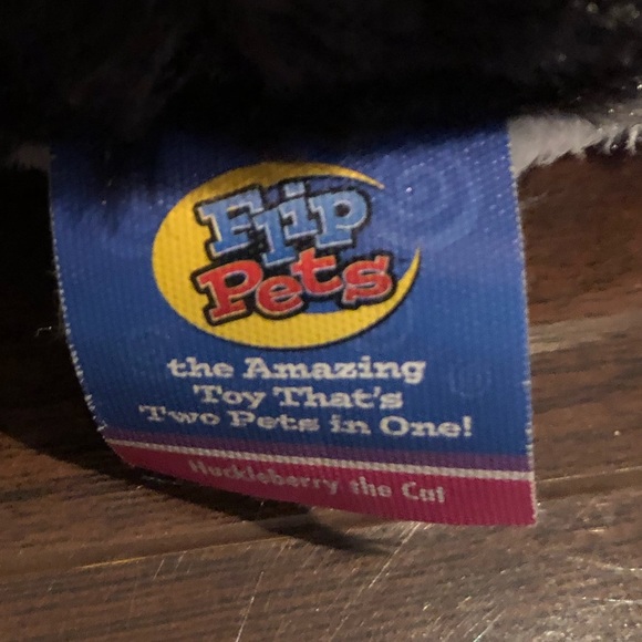 ⭐️Flip Pets - 2 Toys in One Daisy the Unicorn & Huckeberry the Cat Stuffed Plush - Picture 5 of 7